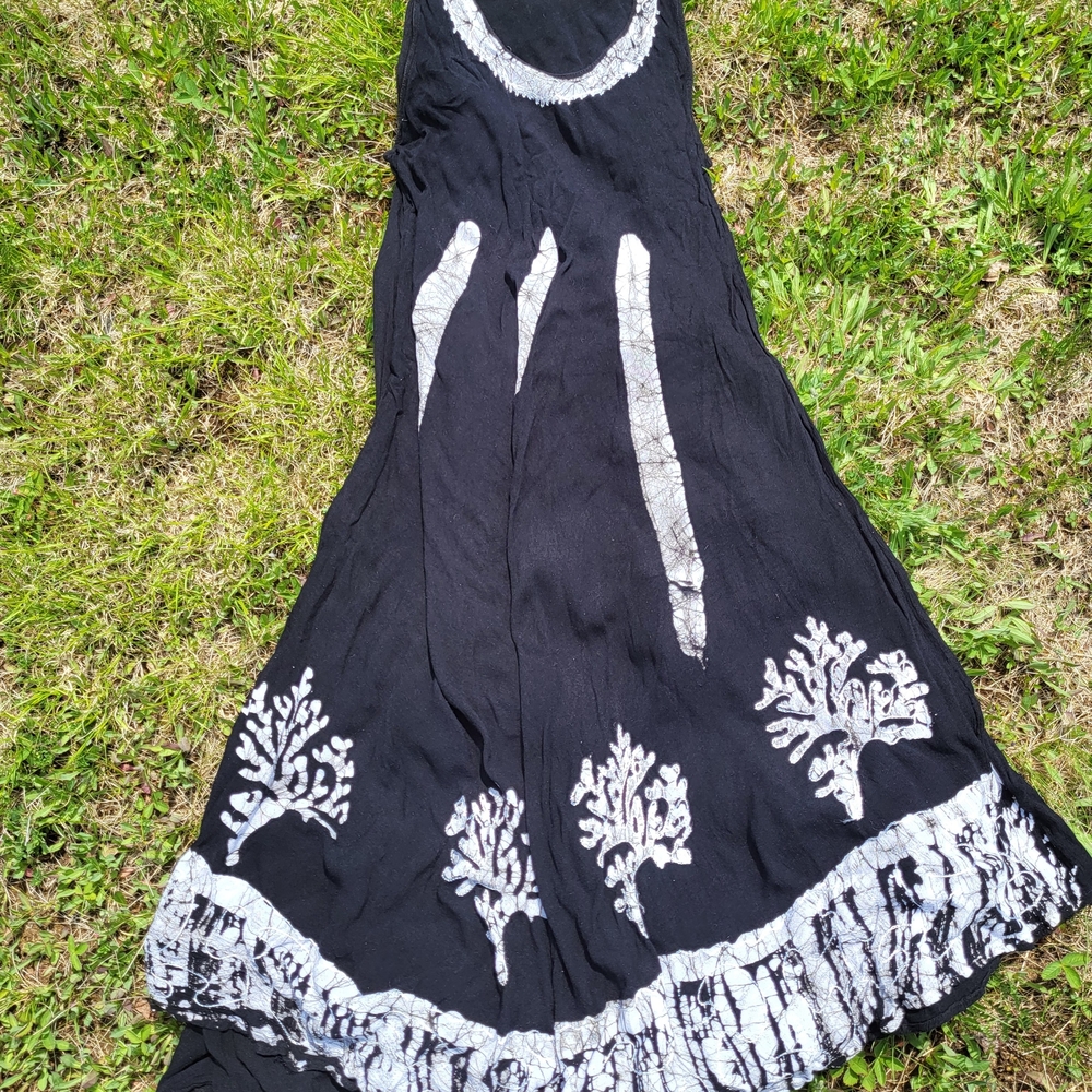 "Casual Cool" ModelCo Black and White Maxi Dress